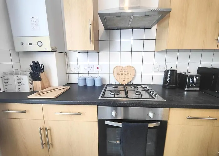 Lovely 3 Bedroom Serviced Apartment In Leytonstone